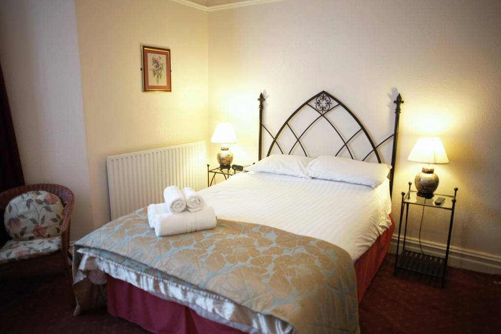Hamilton Court Hotel Chester Dış mekan fotoğraf