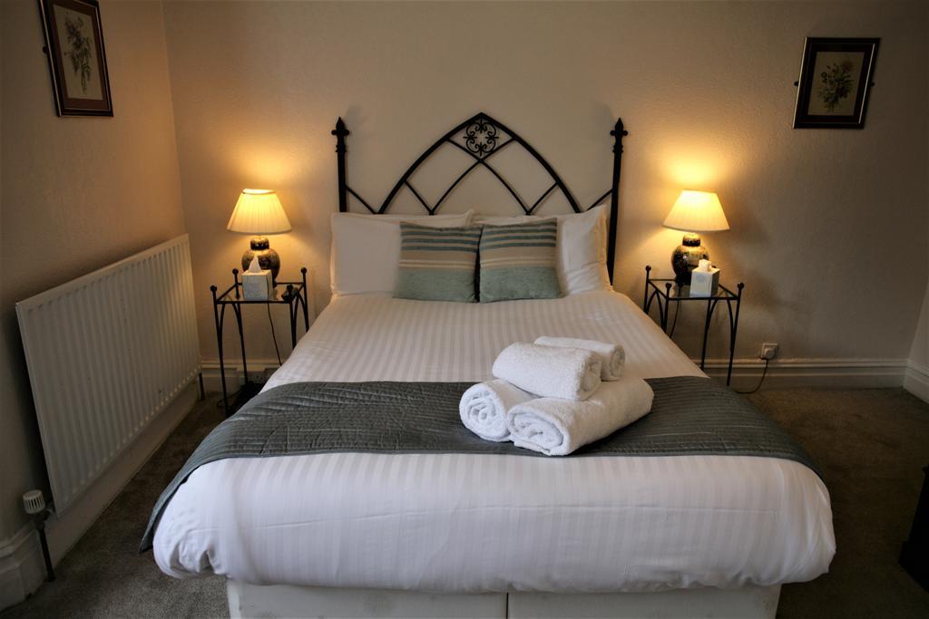 Hamilton Court Hotel Chester Dış mekan fotoğraf