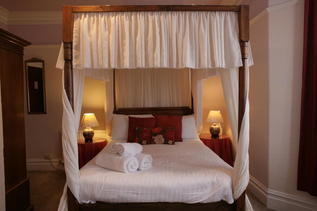 Hamilton Court Hotel Chester Dış mekan fotoğraf