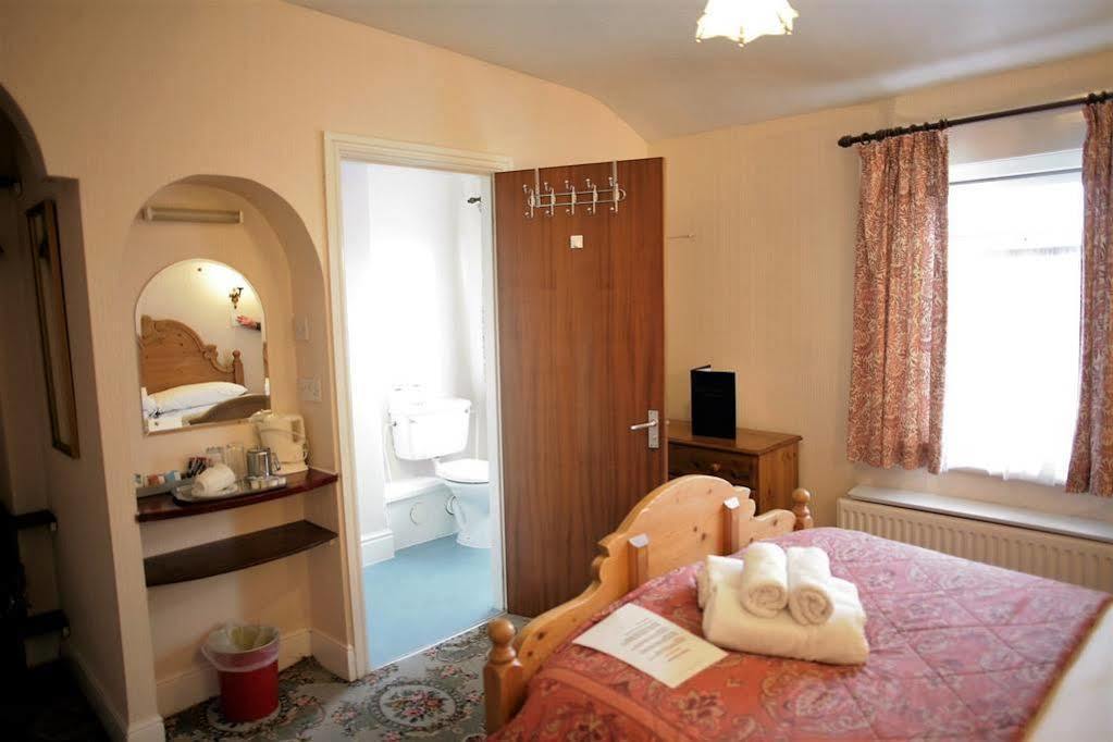 Hamilton Court Hotel Chester Dış mekan fotoğraf